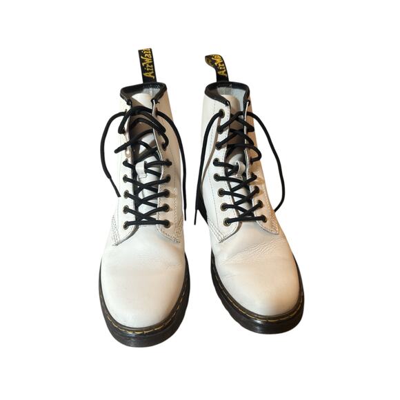 Dr. Martens White Leather Zevala Combat Boots – 7 M / 8 W, 8-Eyelet, Flat Sole - Picture 2 of 9